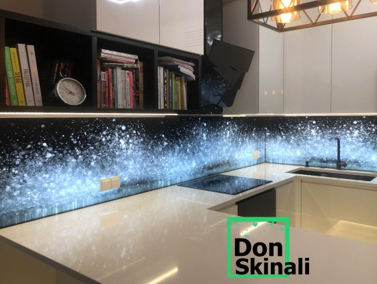 Panele szklane do kuchni - dlaczego warto?