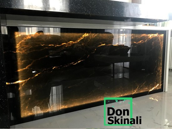 Szklane panele nie tylko do kuchni!